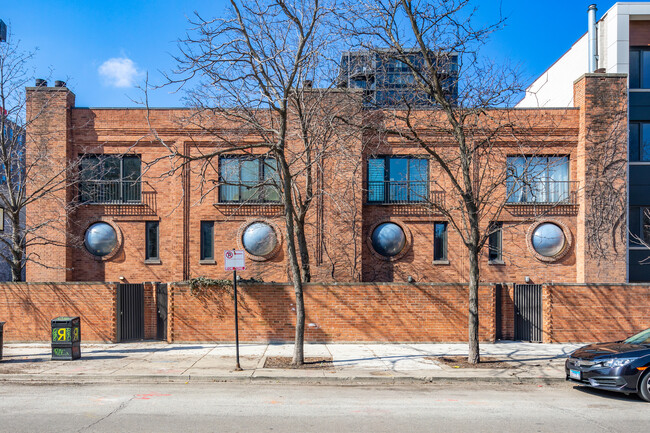 1300 N La Salle Dr in Chicago, IL - Building Photo - Building Photo