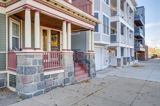 41 Farragut Rd in Boston, MA - Building Photo - Building Photo