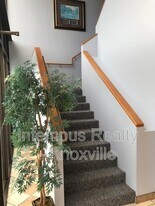 6515 Clinton Hwy in Knoxville, TN - Building Photo