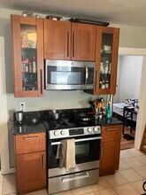 273 Cardinal Medeiros Ave, Unit 1 in Cambridge, MA - Building Photo - Building Photo