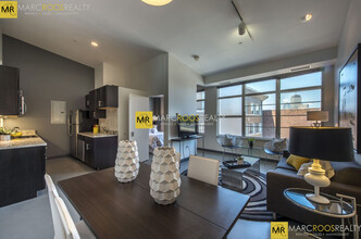 147 E Berkeley St, Unit 309 in Boston, MA - Building Photo - Building Photo