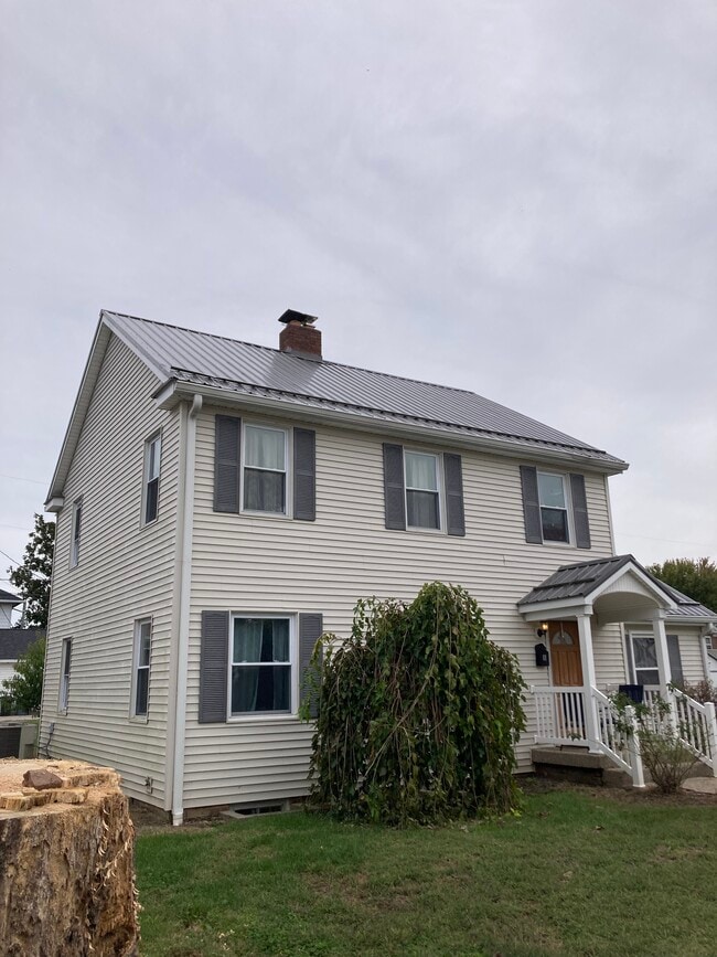 8 Pine Ct in Washington, IN - Foto de edificio - Building Photo