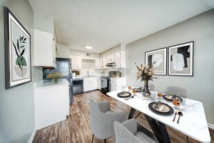 Roban Apartments in Greencastle, IN - Building Photo