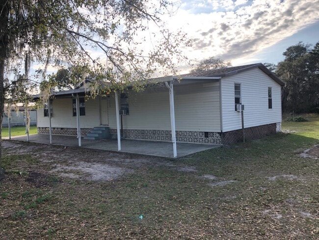 4060 Spiker Ln in Lake Wales, FL - Building Photo - Building Photo