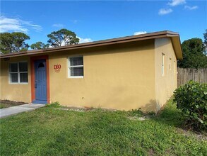 1160 Rosetta Ln in Haverhill, FL - Building Photo - Building Photo
