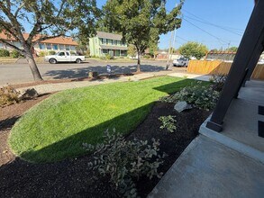 1334-1334 SW 8th Ave in Albany, OR - Building Photo - Building Photo