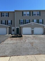 26 Petersburg Ln in Duncannon, PA - Building Photo