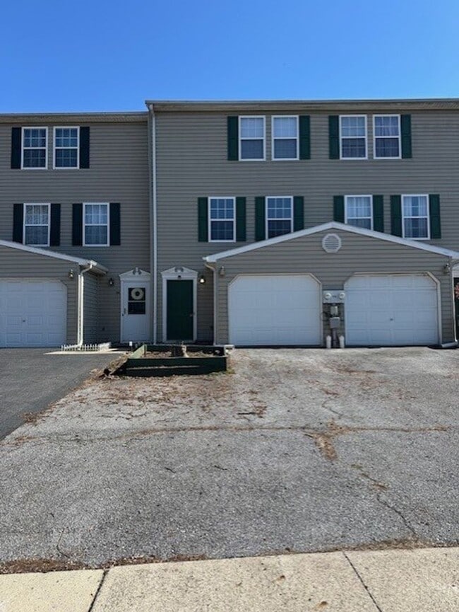 property at 26 Petersburg Ln