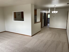 2246 Abbeywood Dr, Unit C in Lisle, IL - Building Photo - Building Photo