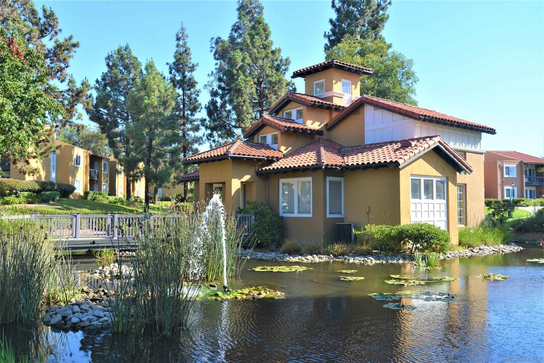 17129 W Bernardo Dr in San Diego, CA - Building Photo
