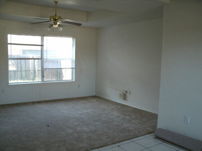 3105 Inglewood St in Denton, TX - Building Photo - Building Photo