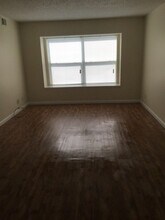 174-176 Church St in Hollister, MO - Building Photo - Building Photo