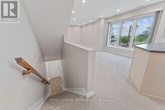 457 Chapman Mills Dr in Ottawa, ON - Building Photo - Building Photo