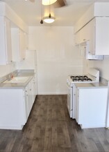 2502 Manhattan Beach Blvd, Unit 16 in Gardena, CA - Building Photo - Building Photo