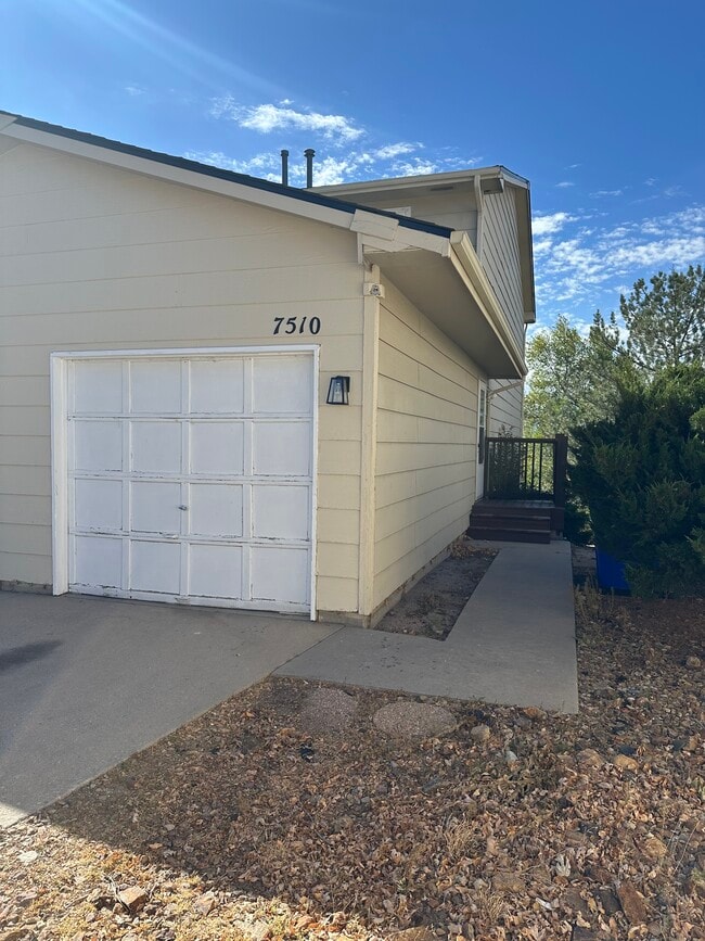 7510 Banner Ct