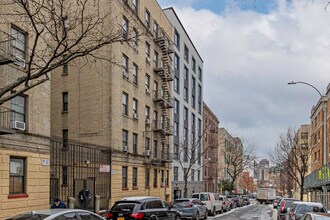 106 Mount Hope Pl in Bronx, NY - Building Photo - Building Photo