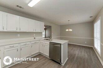 105 Timberwood Dr in Stockbridge, GA - Building Photo - Building Photo