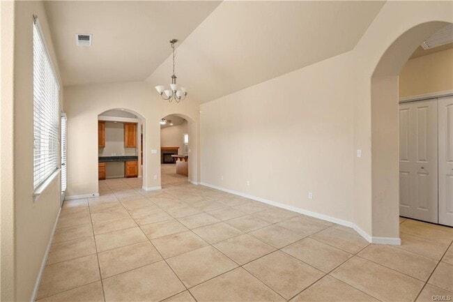 1033 Raven Ln in Chico, CA - Building Photo - Building Photo