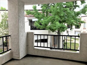 8449 Westmore Rd in San Diego, CA - Building Photo - Building Photo