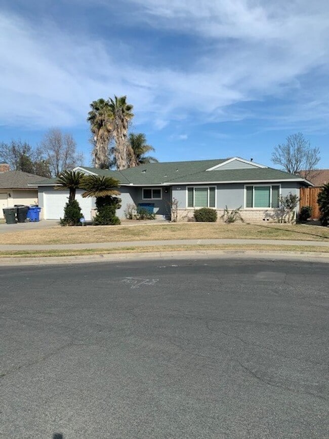 property at 1071 N Williams St