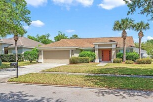 126 Covington St in Panama City Beach, FL - Building Photo