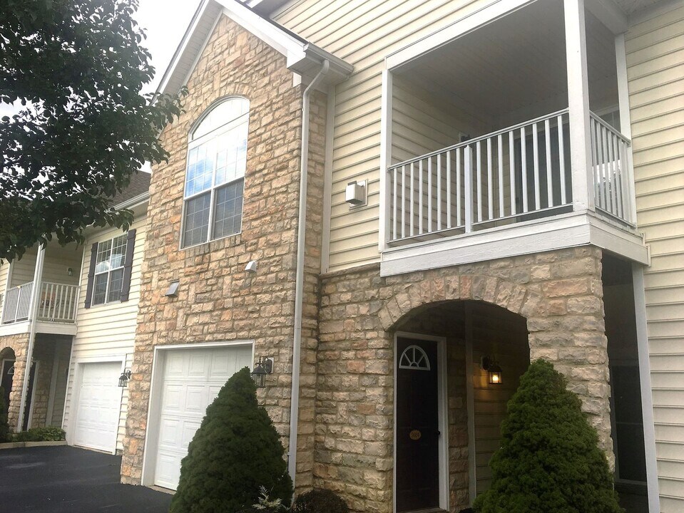 5604 Vintage Pl in Dublin, OH - Building Photo