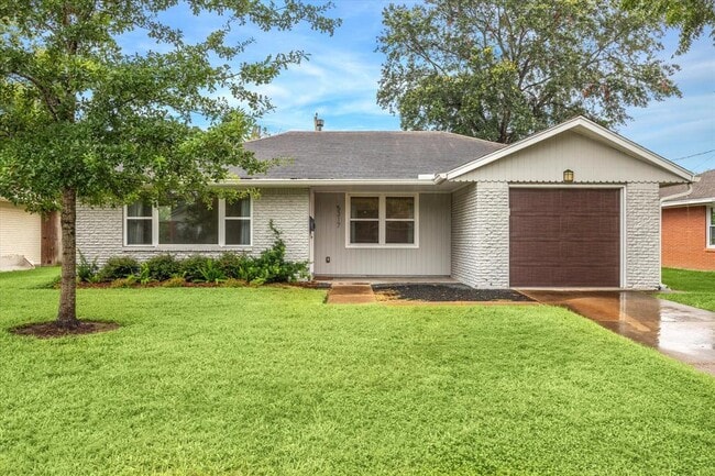property at 5317 Nina Lee Ln