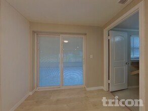 1124 Jadewood Ave in Clearwater, FL - Building Photo - Building Photo