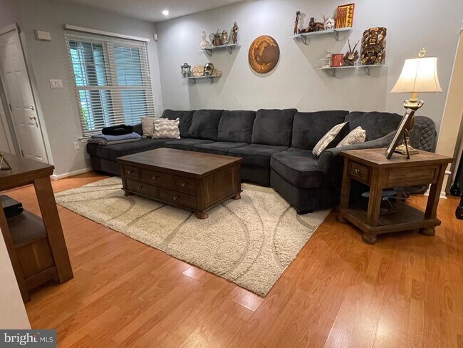 404 Summerhill Ct in Warminster, PA - Building Photo - Building Photo