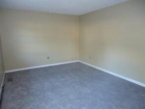 163 Country Park Dr in Winchester, VA - Building Photo - Building Photo