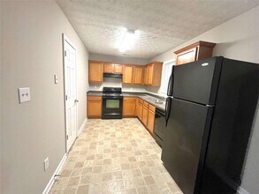 1453 Little Creek Dr in Lawrenceville, GA - Building Photo - Building Photo