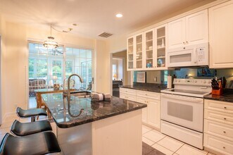 3326 St James Dr SE in Southport, NC - Building Photo - Building Photo