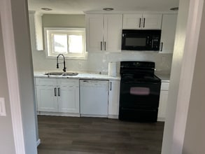 1618 Pat Dr in St. Joseph, MO - Building Photo - Building Photo