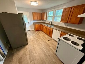 1291 Cherryvale Dr in Sumter, SC - Building Photo - Building Photo