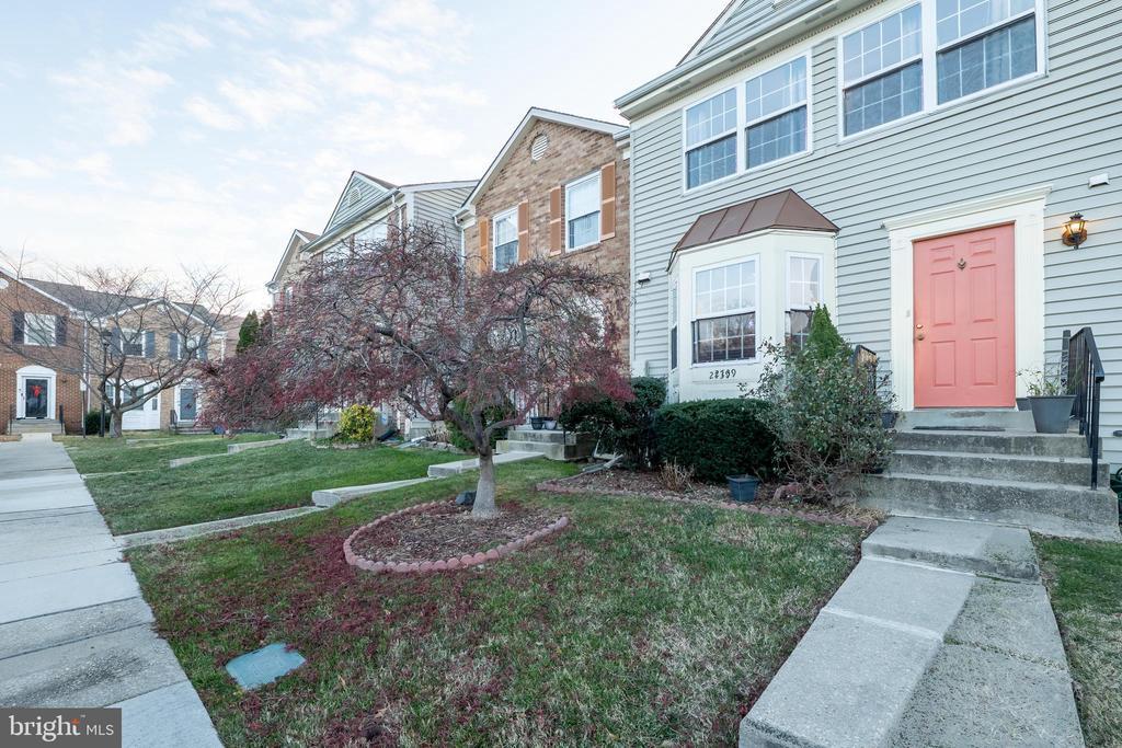 2739 Sweet Clover Ct in Silver Spring, MD - Building Photo