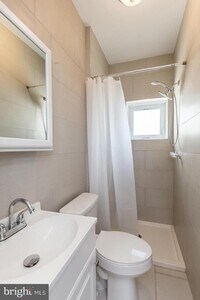 1837 E Harold St photo'