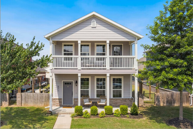 571 N Keats Dr in Fayetteville, AR - Building Photo - Building Photo
