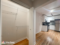 2424 N Kedzie Blvd, Unit M06B in Chicago, IL - Building Photo - Building Photo