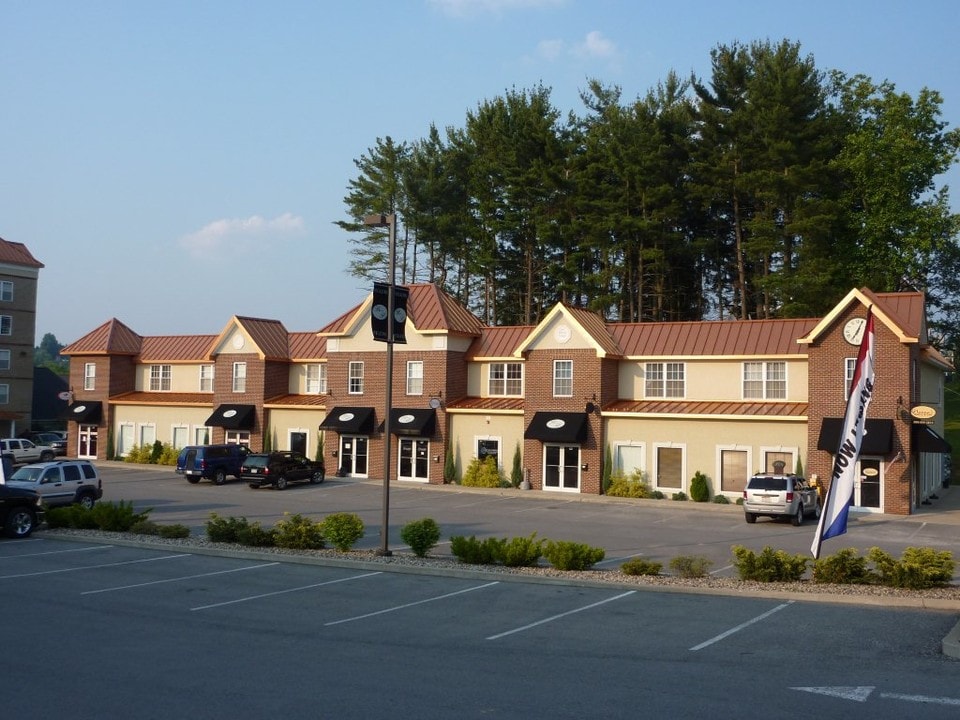 Burrough's Place in Morgantown, WV - Building Photo