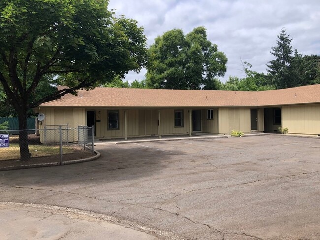 property at 2589 Simpson St SE