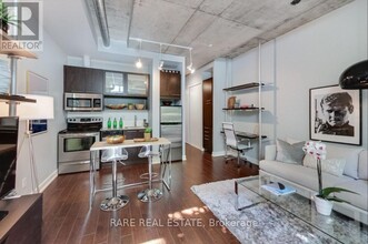 66-266 Portland St in Toronto, ON - Building Photo - Building Photo