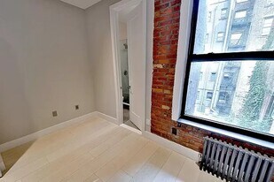 227 E 82nd St in New York, NY - Building Photo