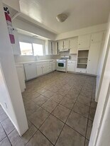 1341 W Avenue J4, Unit 208 in Lancaster, CA - Building Photo