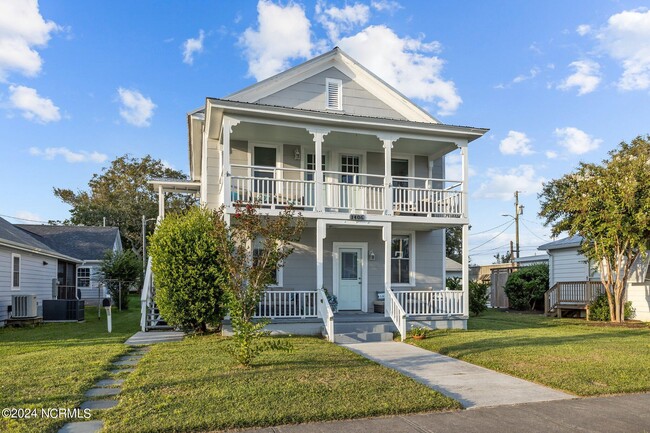 1406 Evans St in Morehead City, NC - Building Photo - Building Photo