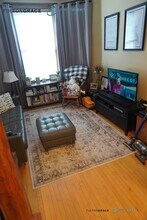 1357 N Ashland Ave in Chicago, IL - Building Photo - Building Photo