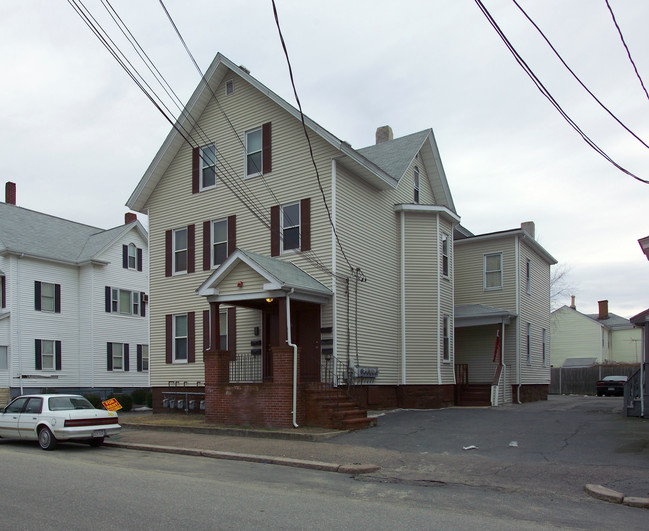 13 Cedar St