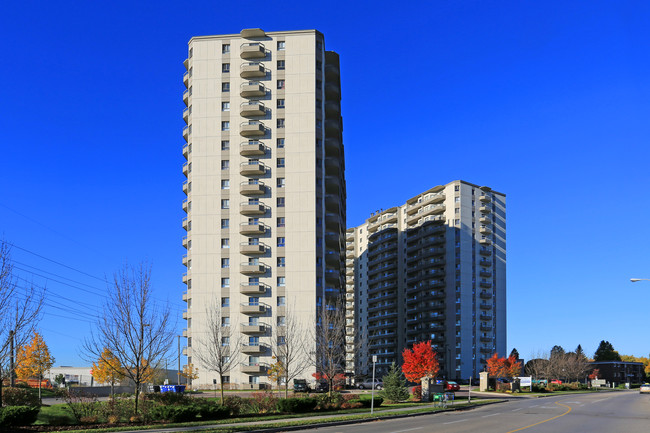 Wilson Place I in Kitchener, ON - Building Photo - Building Photo