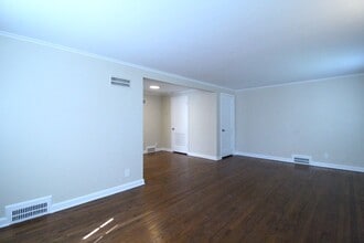 308 E 27th Ave in North Kansas City, MO - Building Photo - Building Photo