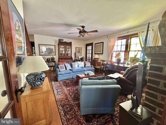 property at 1700 N Stafford St