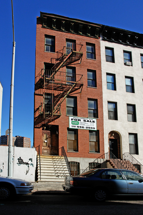 59 E 130th St in New York, NY - Building Photo